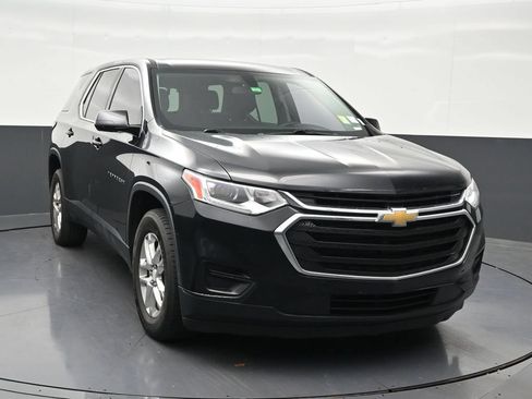 Used 2018 Chevrolet Traverse LS FWD image 8