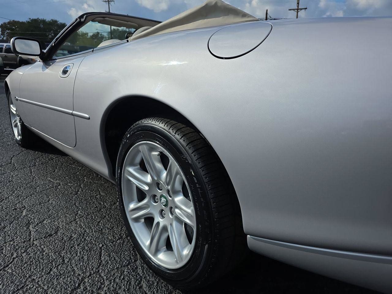 Used 2000 Jaguar XK8 Convertible RWD image 32