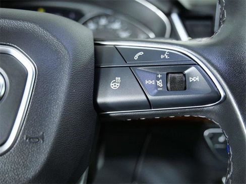 Used 2023 Audi Q5 2.0T Premium w/ Convenience Package image 23