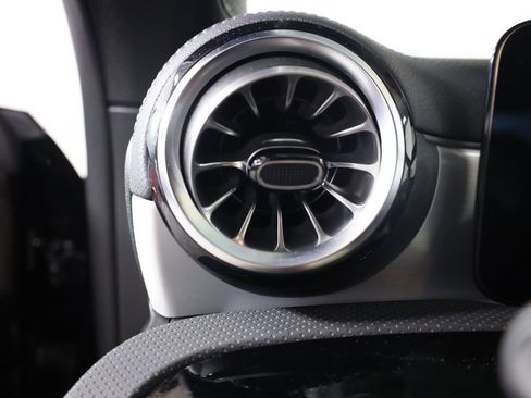 Used 2026 Mercedes-Benz CLA 250 4MATIC image 11