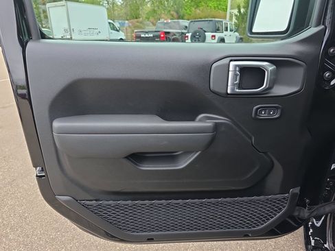 New 2026 Jeep Wrangler Sport AWD/4WD image 25
