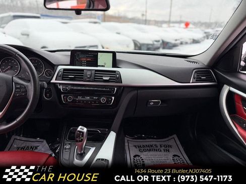 Used 2017 BMW 320i xDrive Sedan image 25