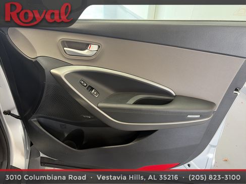 Used 2017 Hyundai Santa Fe Limited FWD image 10