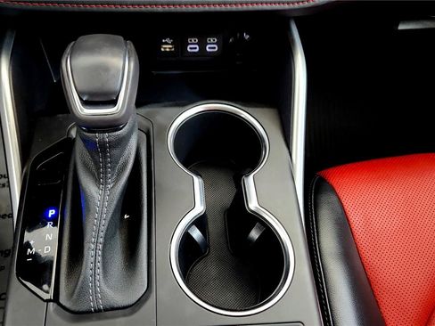 Used 2023 Toyota Highlander XSE image 30