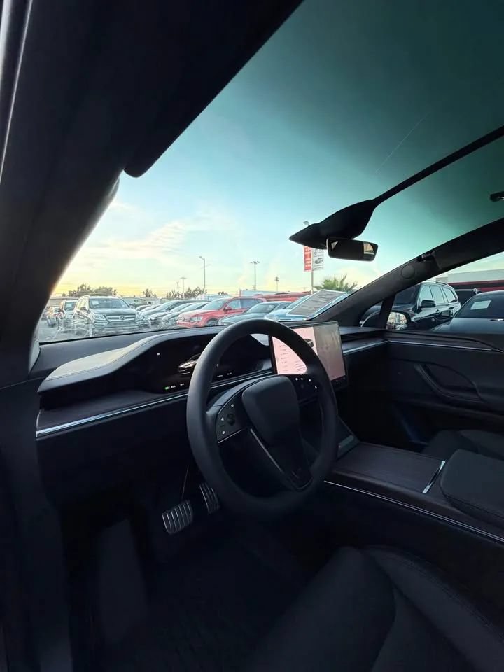 Used 2026 Tesla Model X AWD/4WD image 8