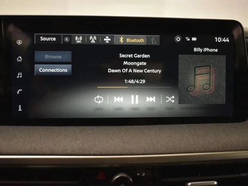 Used 2025 Nissan Kicks SV FWD image 30