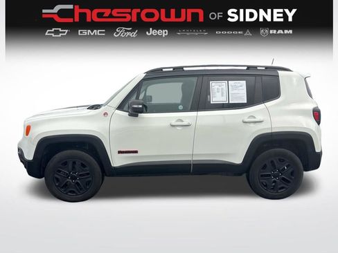 Used 2018 Jeep Renegade Trailhawk image 2