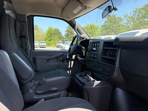 Used 2024 GMC Savana 2500 w/ Driver Convenience Package RWD image 22