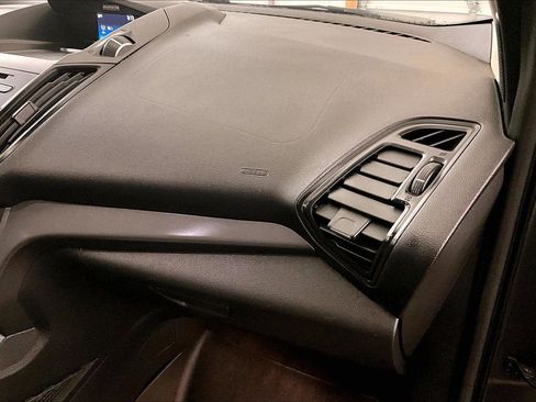 Used 2017 Ford Escape SE image 15