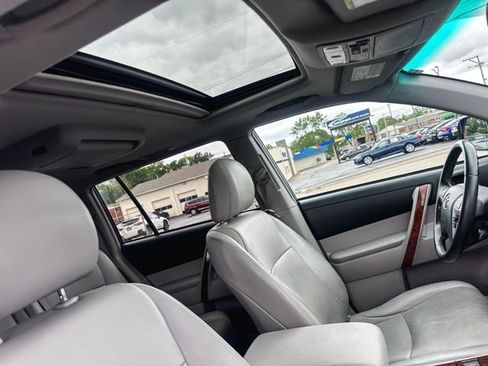 Used 2011 Toyota Highlander Limited FWD image 24
