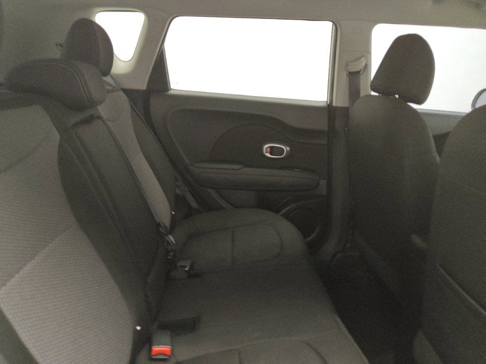 Used 2019 Kia Soul + FWD image 19