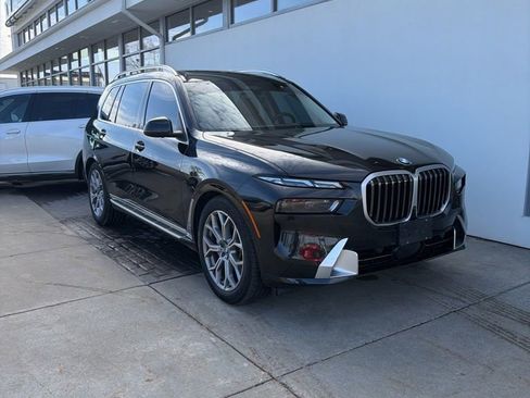 Used 2024 BMW X7 xDrive40i image 1