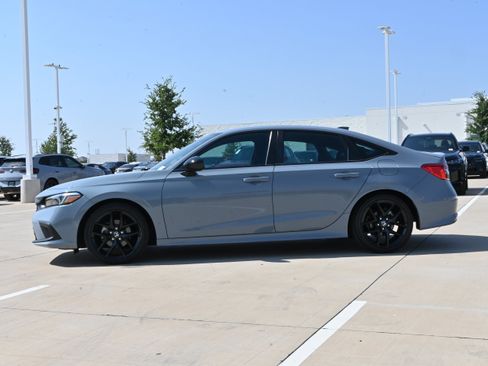 Used 2023 Honda Civic Sport image 6