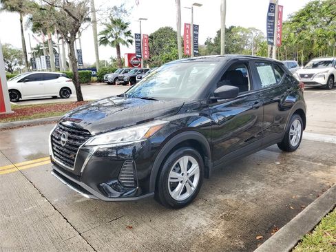 Certified 2024 Nissan Kicks S image 3