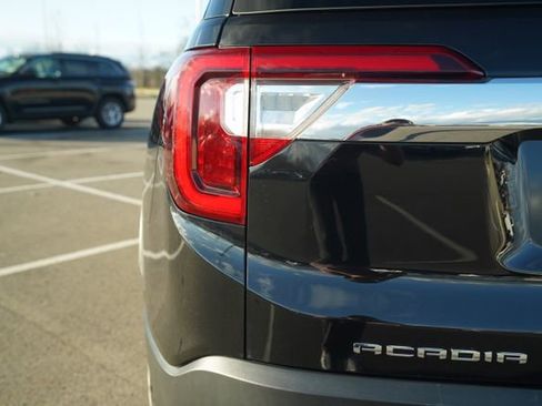 Used 2023 GMC Acadia SLE w/ Driver Convenience Package image 42