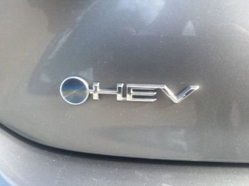 Used 2025 Toyota Camry SE FWD image 5