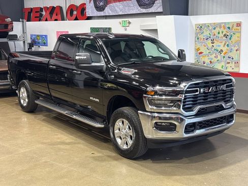 Used 2026 RAM 2500 Big Horn AWD/4WD image 34