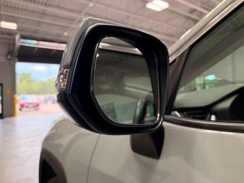 Used 2020 Toyota RAV4 XLE w/ Convenience Package AWD/4WD image 17