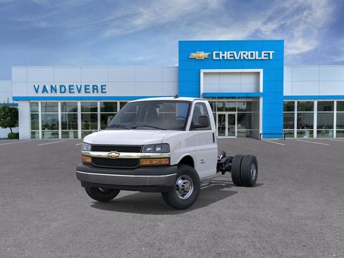 New 2026 Chevrolet Express 3500 w/ Power Convenience Package RWD image 10