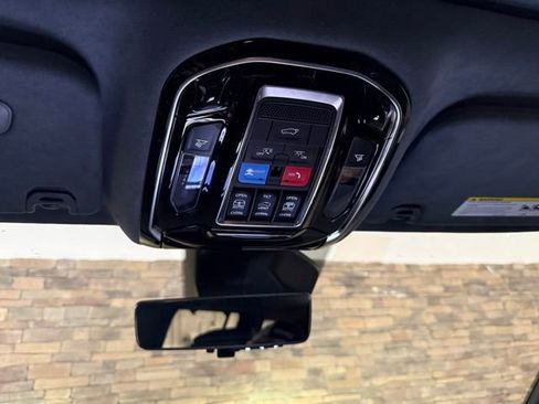 Used 2022 Jeep Grand Wagoneer Series III AWD/4WD image 30