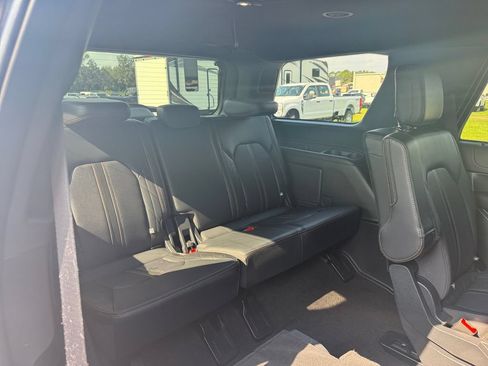 Certified 2024 Ford Expedition Platinum AWD/4WD image 25