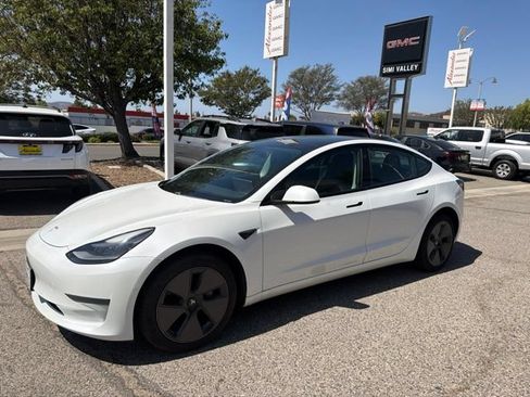 Used 2021 Tesla Model 3 Standard Range Plus RWD image 2