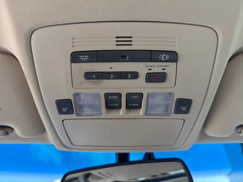 Used 2011 Lexus ES 350 w/ Preferred Accessory Package FWD image 23