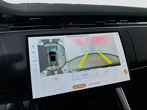 Used 2024 Land Rover Range Rover Sport SE image 17