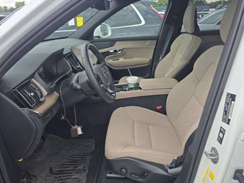 Used 2026 Volvo XC90 B6 Plus AWD/4WD image 2