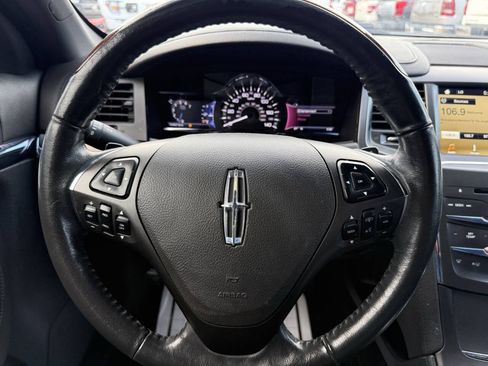 Used 2016 Lincoln MKS FWD image 24