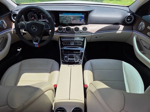 Used 2017 Mercedes-Benz E 300 image 5