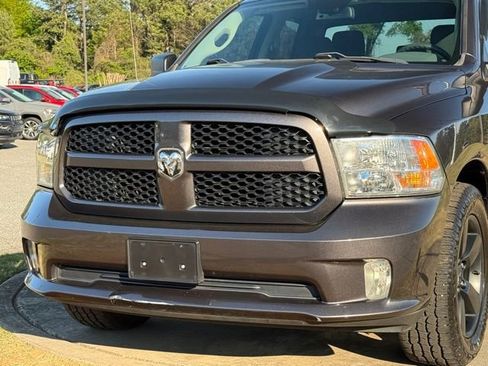 Used 2018 RAM 1500 Express image 10