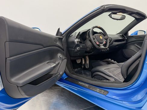 Used 2018 Ferrari 488 Spider RWD image 22