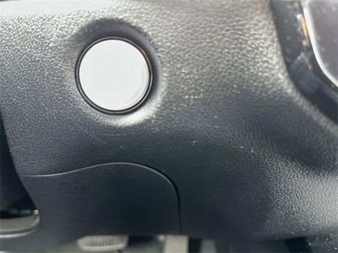 Used 2024 Kia Sorento S image 36