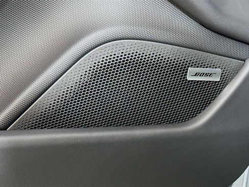 New 2025 Porsche Taycan image 12