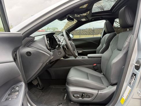 Certified 2025 Lexus RX 350 Premium w/ Accessory Package image 25