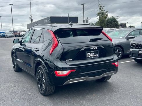 Certified 2024 Kia Niro Wind FWD image 11