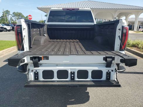 Used 2024 GMC Sierra 2500 AT4 w/ AT4 Premium Plus Package AWD/4WD image 20
