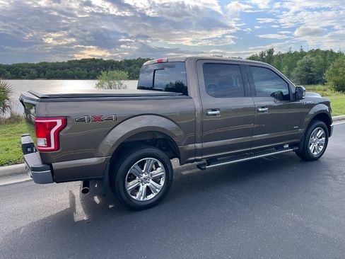Used 2015 Ford F150 XLT w/ Equipment Group 302A Luxury AWD/4WD image 11