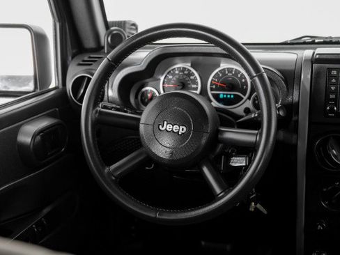 Used 2008 Jeep Wrangler Unlimited Rubicon w/ Dual Top Group AWD/4WD image 11