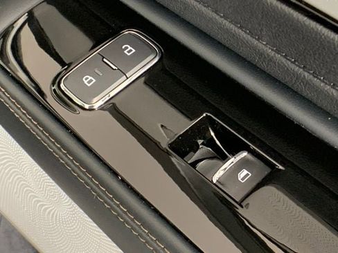 New 2025 Lincoln Aviator Reserve w/ Luxury Package image 34