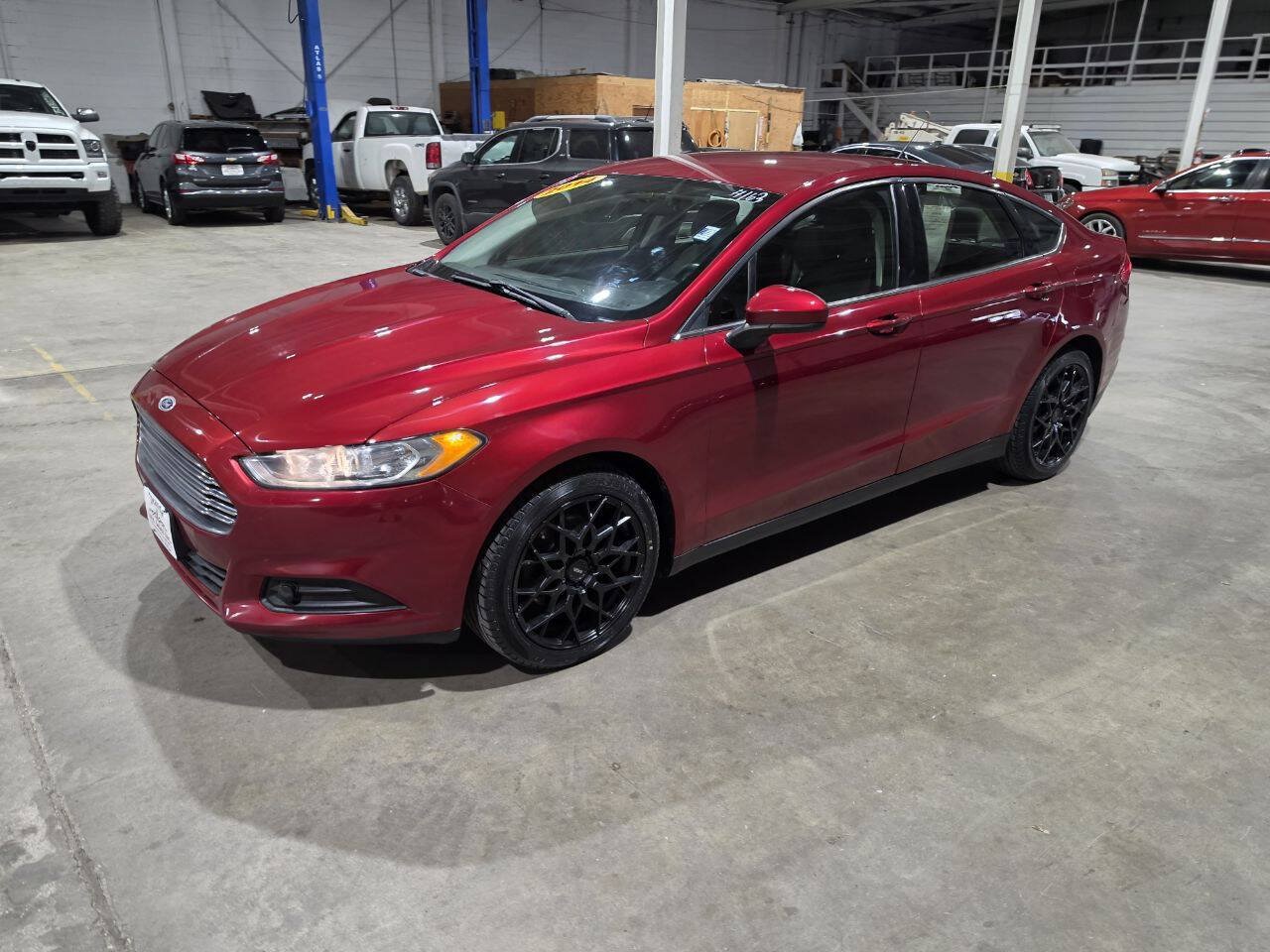Used 2014 Ford Fusion S FWD image 2
