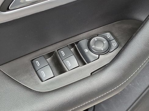 Used 2023 Chevrolet Blazer LT FWD image 11