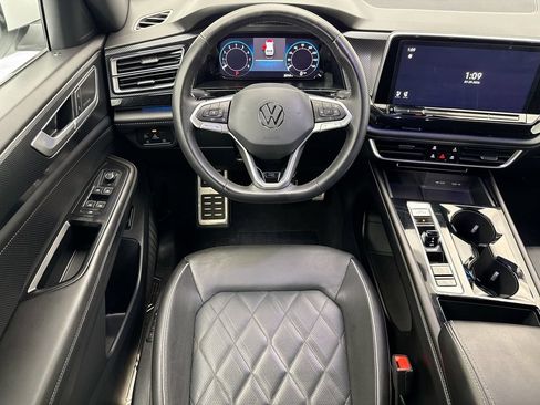 Used 2024 Volkswagen Atlas Cross Sport SEL Premium R-Line AWD/4WD image 10