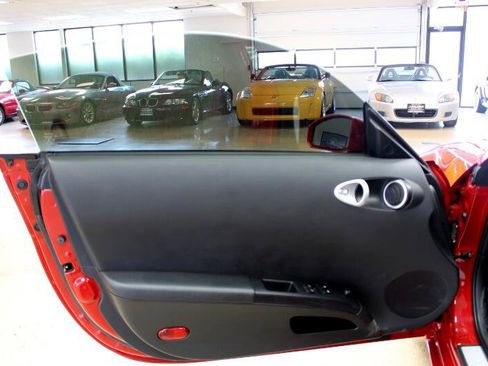 Used 2004 Nissan 350Z Touring w/ Cargo Convenience Pkg image 22