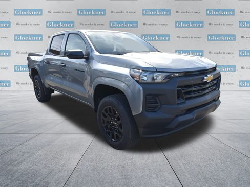 Used 2025 Chevrolet Colorado W/T w/ WT Custom Package image 3
