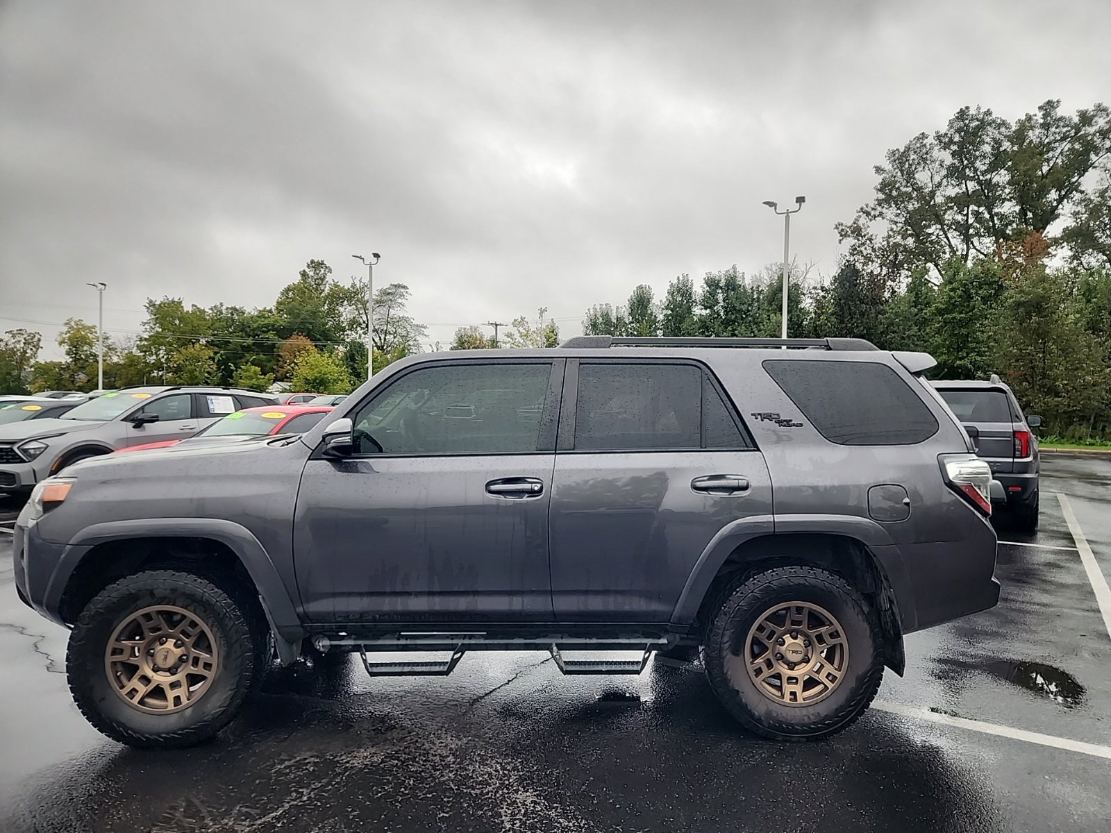 Used 2020 Toyota 4Runner TRD Off-Road Premium w/ Moonroof Package AWD/4WD image 4