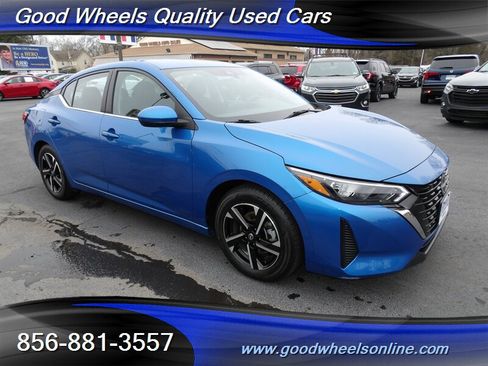 Used 2024 Nissan Sentra SV image 3