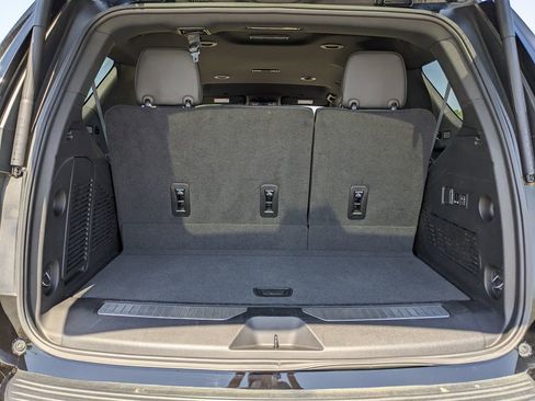 Used 2024 Chevrolet Tahoe Z71 w/ Luxury Package image 47