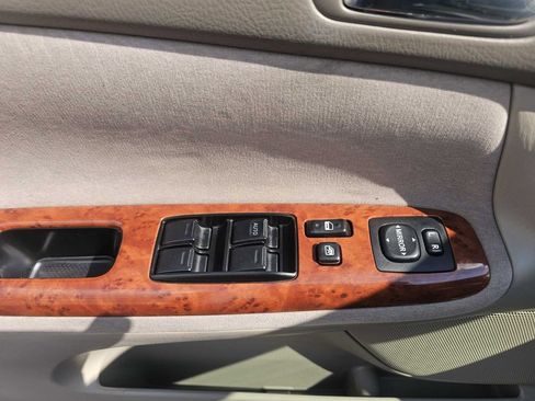 Used 2002 Toyota Camry LE image 12